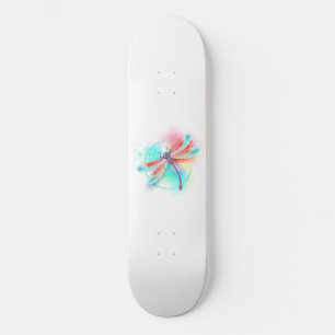 Rote Libelle im Aquarellhintergrund Skateboard