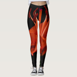 Rote Lilie auf schwarz Leggings