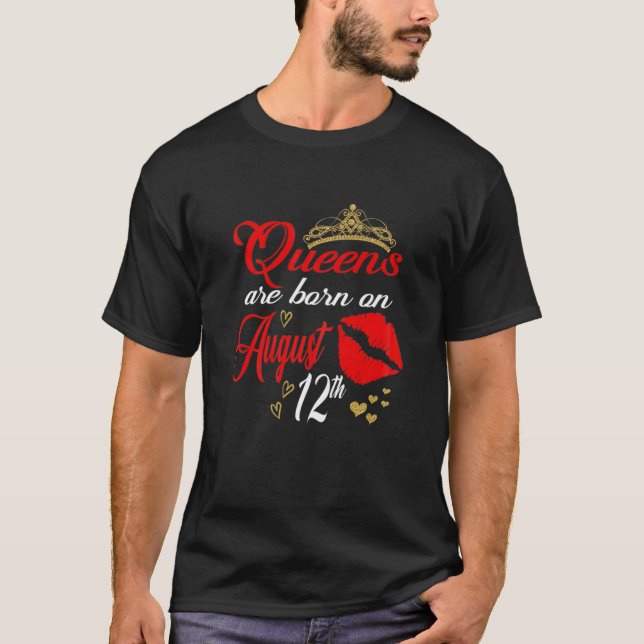 Rote Lippen Frauen am 4. Juli Geboren T-Shirt (Vorderseite)