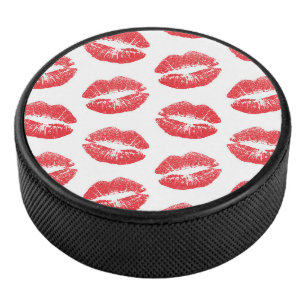 Rote Lippen, Lippenmuster, roter Lippenstift, Kuss Eishockey Puck