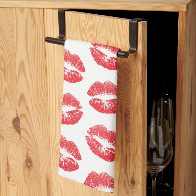 Rote Lippen, Lippenmuster, Roter Lippenstift, Kuss Geschirrtuch (Drittel gefaltet)