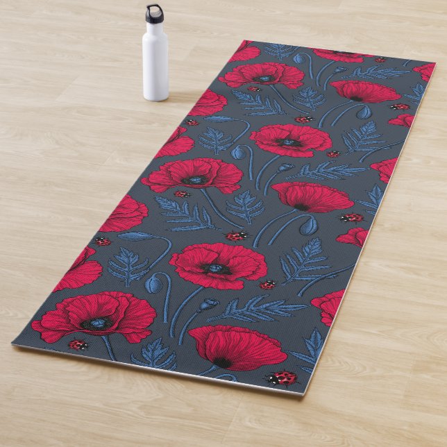 Rote Mohn und Ladybugs auf dunkelblau Yogamatte (Beispiel)