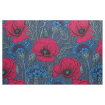 Rote Mohnblumen und blaue Maisblumen auf blau