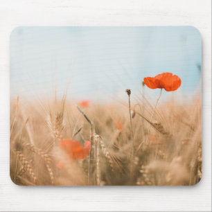 Rote Mohnblumen und Goldgerste Mousepad
