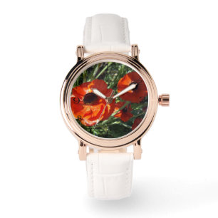 Rote Mohnblumen wachsen auf einer Pflanze, Armbanduhr