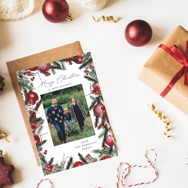 Rote Ornamente & Pine Frohe Weihnachten Foto (Von Creator hochgeladen)