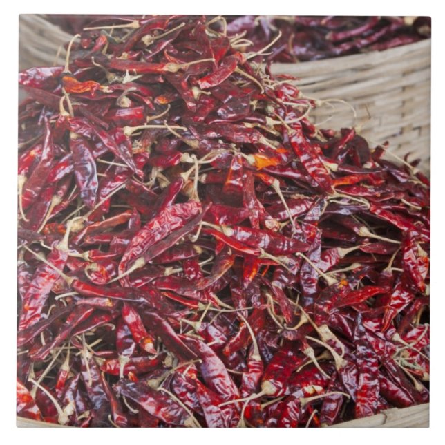 Rote Paprika auf dem lokalen Gemüsemarkt Fliese (Vorderseite)