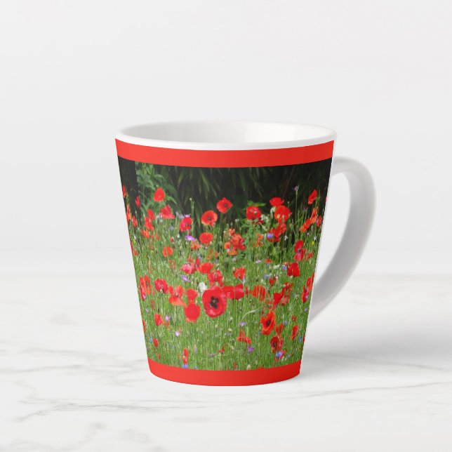 Rote Pflücken Feldust. Red Latte Tasse (Rechte Ecke)