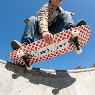 Rote Polka-Punkte Personalisierter Name Skateboard