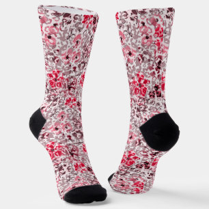 Rote, rosa Blume auf einem gepunkteten Leopardenhi Socken