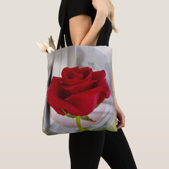 Rote Rose 2 (Von Nahem)