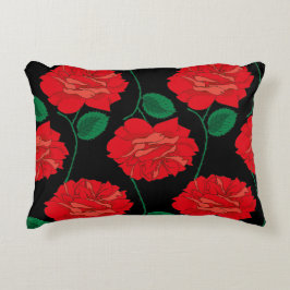 Rote Rose auf Schwarz Dekokissen