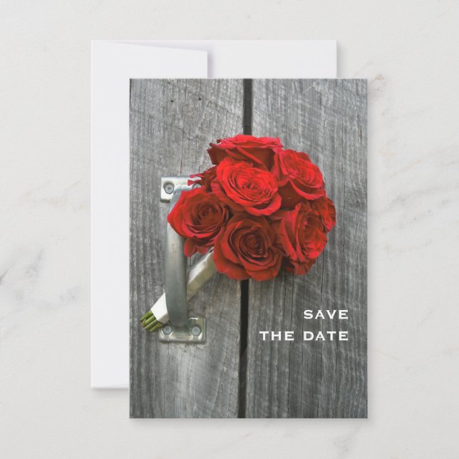 Rote Rose Bouquet & Barnwood Wedding retten das Da Save The Date (Vorderseite)