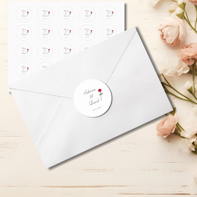 Rote Rose Hochzeitshintergrund Runder Aufkleber (Von Creator hochgeladen)