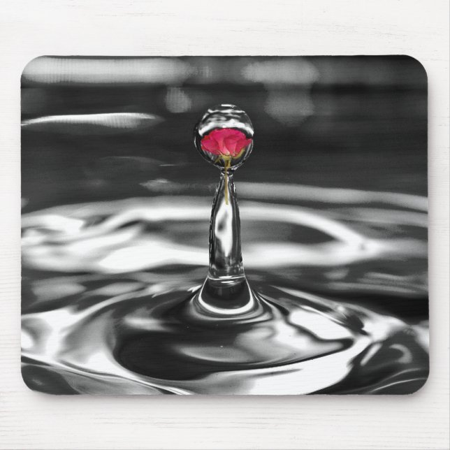 Rote Rose im Droplet Mousepad (Vorne)