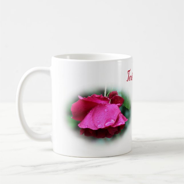 Rote Rose nach Regen Personalisiert Kaffeetasse (Links)