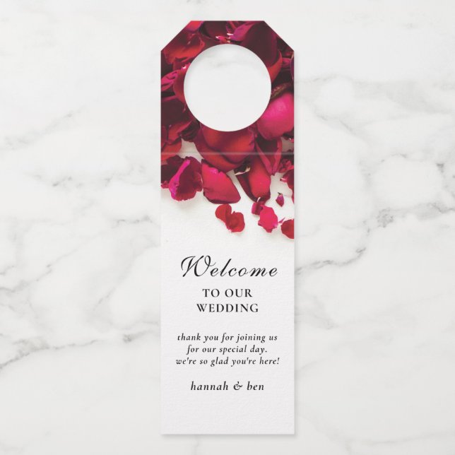 Rote Rose Petals Personalisiert Hochzeit Flaschenanhänger (Vorderseite)