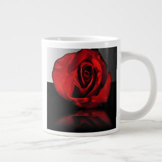Rote Rose Reflexions-Riesen-Tasse Jumbo-Tasse