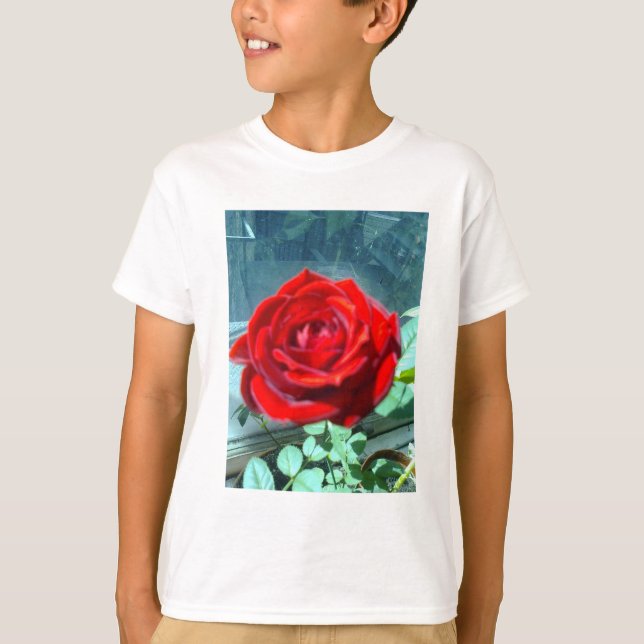 rote Rose T-Shirt (Vorderseite)