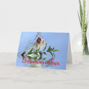 Rote Rose und Reflexion zum Muttertag der Großmutt Karte