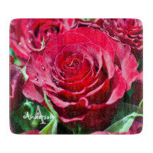 Rote Rosen blühen Glas Schneidbrett