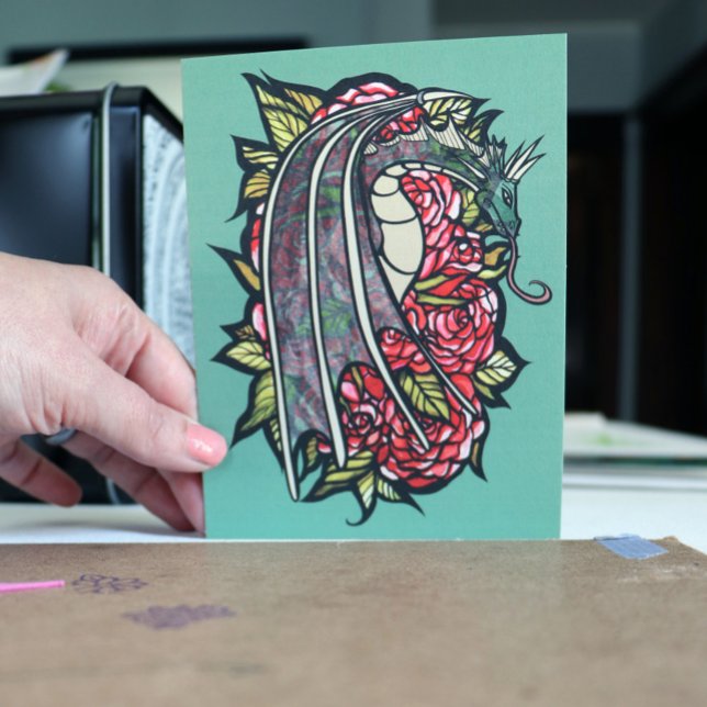 Rote Rosen Drachenkunst Postkarte (Von Creator hochgeladen)