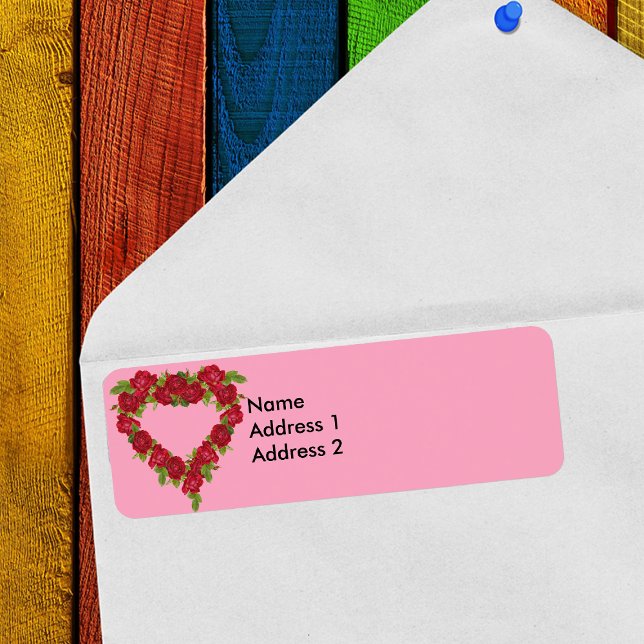 Rote Rosen für Herzkranke (Pretty heart shaped wreath of red roses on pink return address labels.)