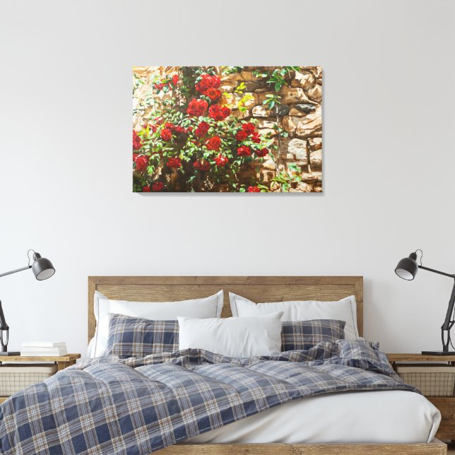 Rote Rosen gegen eine Steinmauer Leinwanddruck (Insitu (Schlafzimmer))
