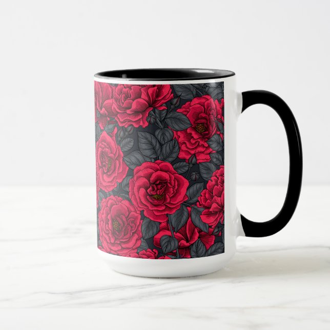Rote Rosen mit grauen Blätter auf schwarz Tasse (Rechts)