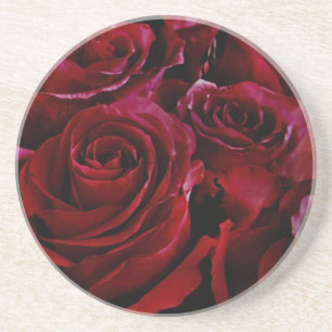 Rote Rosen rund um Sandstein Untersetzer