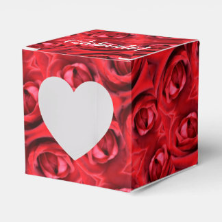 Rote Rosen und Geschenkboxen des Herzens Geschenkschachtel