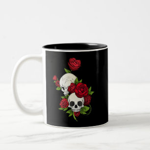 Rote Rosen und Schädel glücklicher Tag der Toten Zweifarbige Tasse