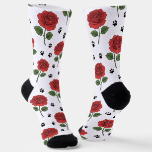 Rote Rosen und Welpen-Pfotenabdrücke Muster  Socken
