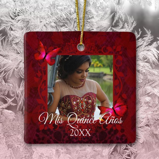 Rote Schmetterlinge, Weihnachts-Foto in Quinceaner Keramikornament (elegant ruby red quinceanera mis quince anos christmas ornament keepsake gift red butterflies )