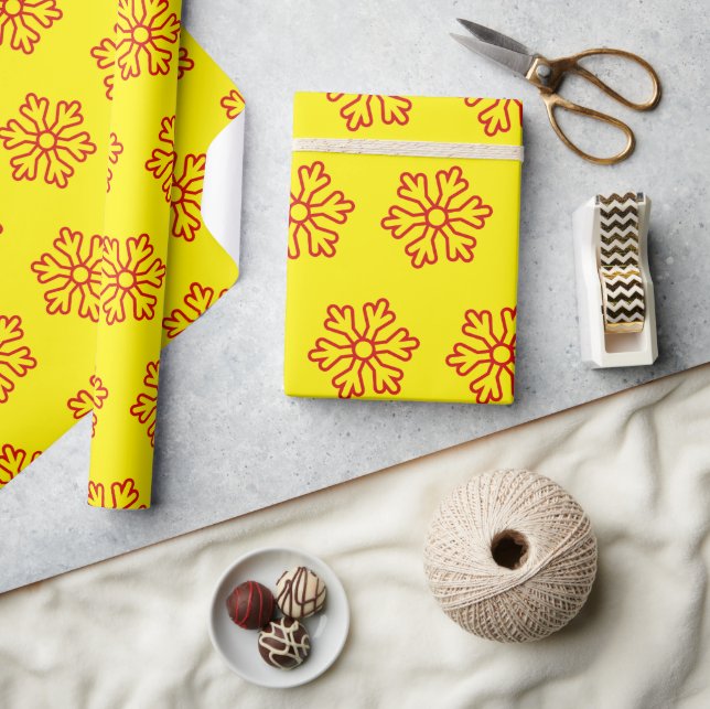 Rote Schneeflocken Gelb Geschenkpapier (Kunsthandwerk)