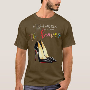 Rote Schuhe mit hohen Absätzen T-Shirt