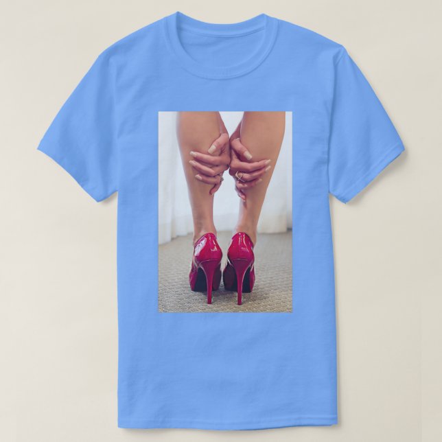 Rote Schuhe T-Shirt (Design vorne)