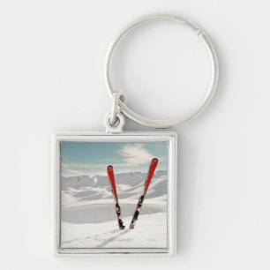 Rote Skis Schlüsselanhänger