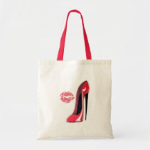 Rote Stilett-Schuh-und Lippenkunst