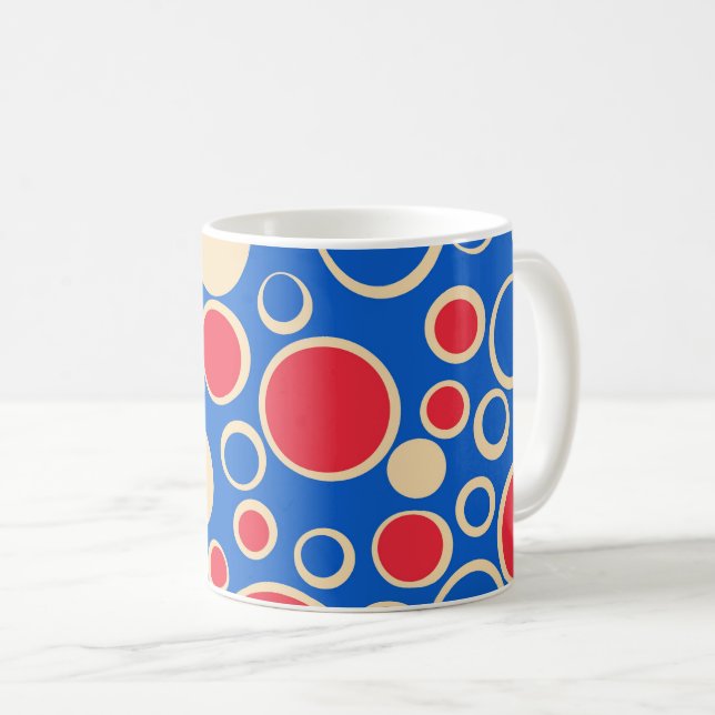 Rote und blaue Punkte auf blau Kaffeetasse (VorderseiteRechts)