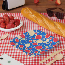 Rote und blaue Punkte auf blau