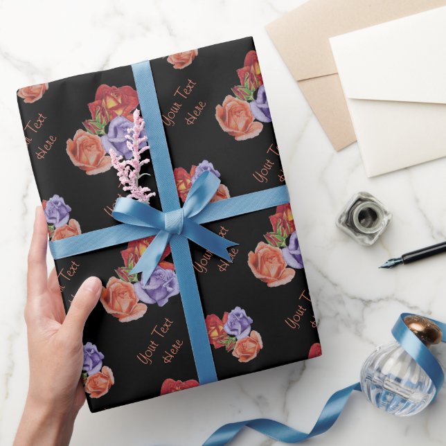rote und blaue Rose und Knospen der Rose hübsch Geschenkpapier (Schenken)
