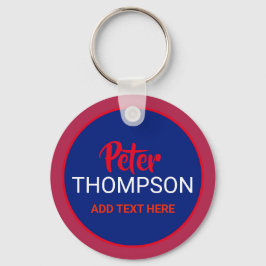 rote und blaue Schlüsselanhänger mit Namen