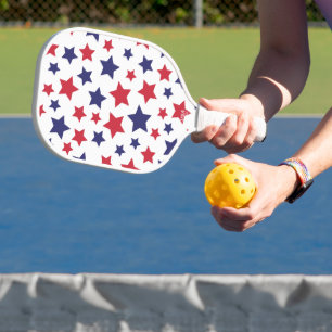 Rote und blaue Sterne, 4. Juli, weißer Hintergrund Pickleball Schläger
