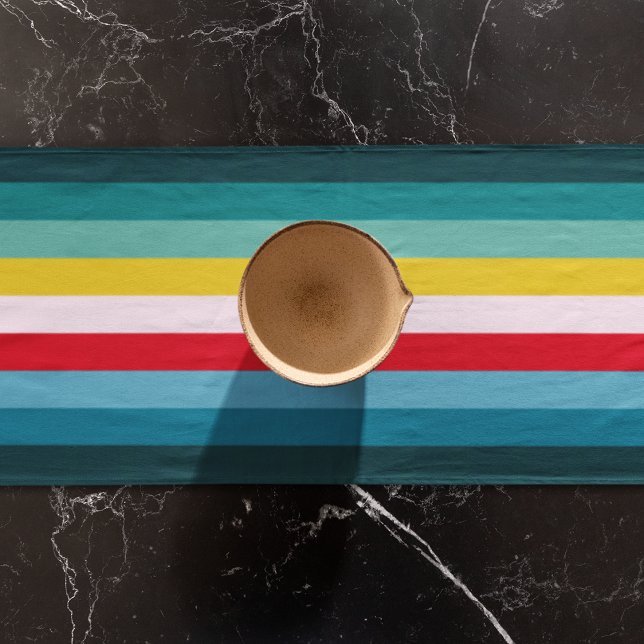 Rote und gelbe Streifen zwischen Blauen Farbtönen Großer Tischläufer (table runner)