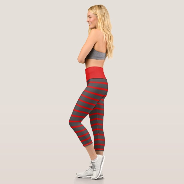 Rote und graue Streifen Capri Leggings (Links)