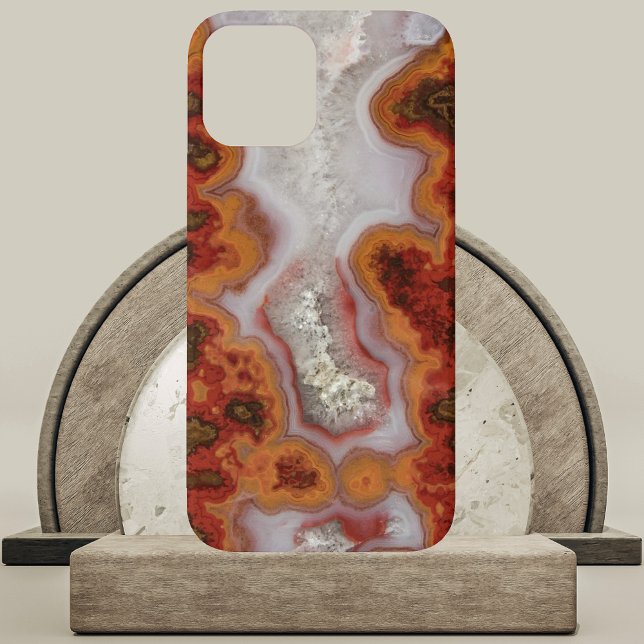 Rote und Orange Achatplatte  Case-Mate iPhone Hülle (Red and Orange Agate Slab Phone Case on Marble and Wood Podium)