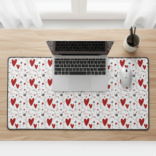 Rote und schwarze Doodle-Herzen Liebe Schreibtischunterlage