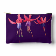 Rote und violette Blumen