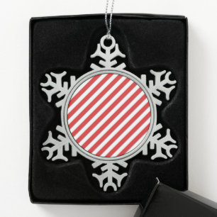 Rote und weiße diagonale Streifen Schneeflocken Zinn-Ornament